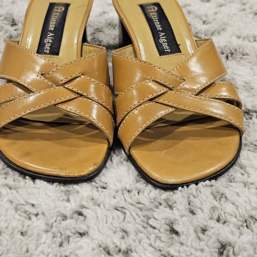 Etienne Aigner SZ 5.5 Tan Leather Open Toe Slip On 2.5" Heel Sandal Shoe - Picture 2 of 12